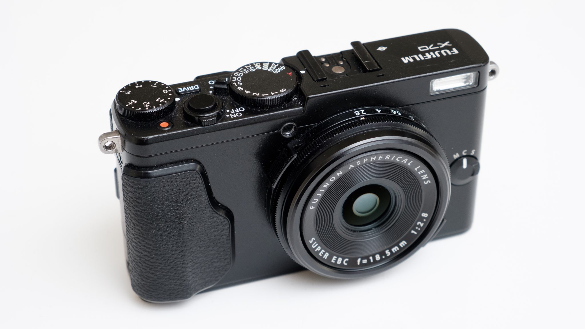 Battle of the most compact Fujifilm X cameras: Fujifilm X70, Fujifilm ...